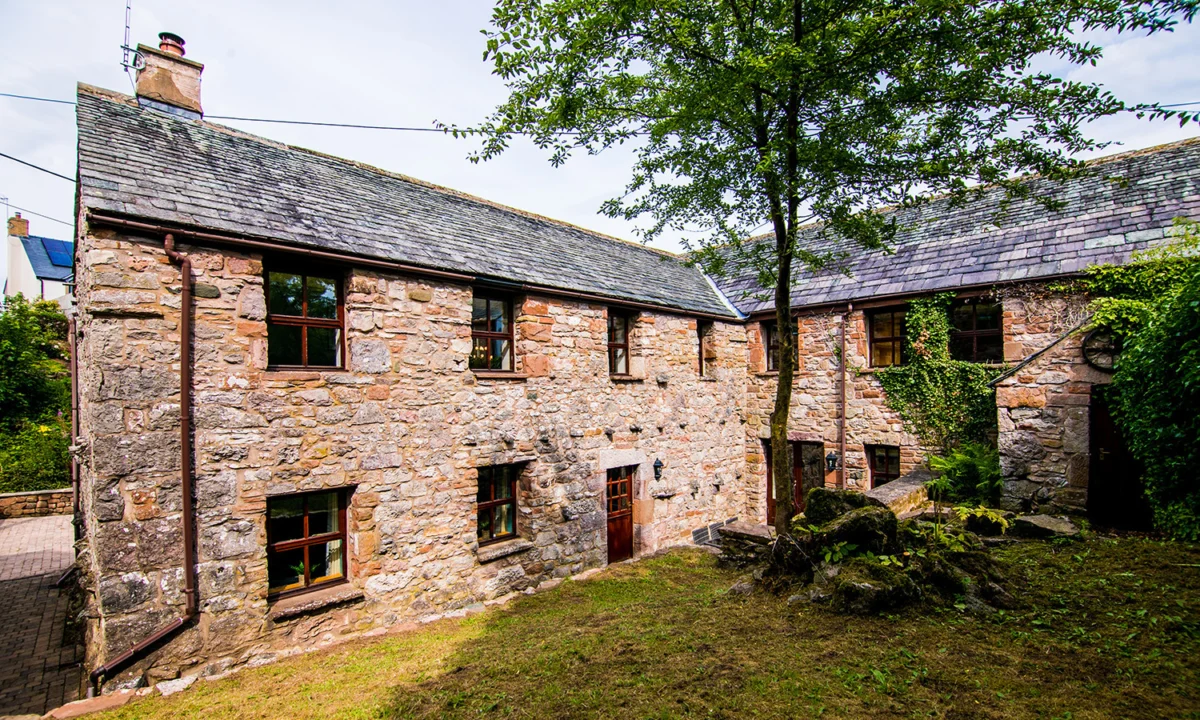 Waltons Close in Stainton, Cumbria. Large. Complimentary leisure club membership. Woodburning stove.