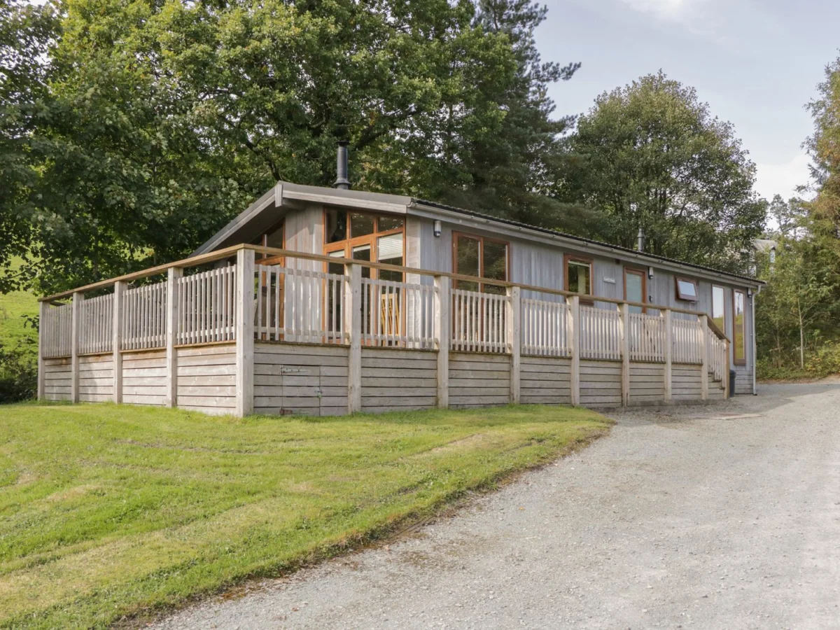 Leafy Nook is in Hawkshead, in Cumbria. Three-bedroom lodge with woodburning stove. In National Park