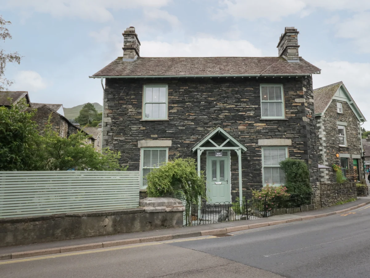 Rose Cottage, Ambleside, Cumbria. Close to local amenities. Woodburning stove. Riverside. Four beds.