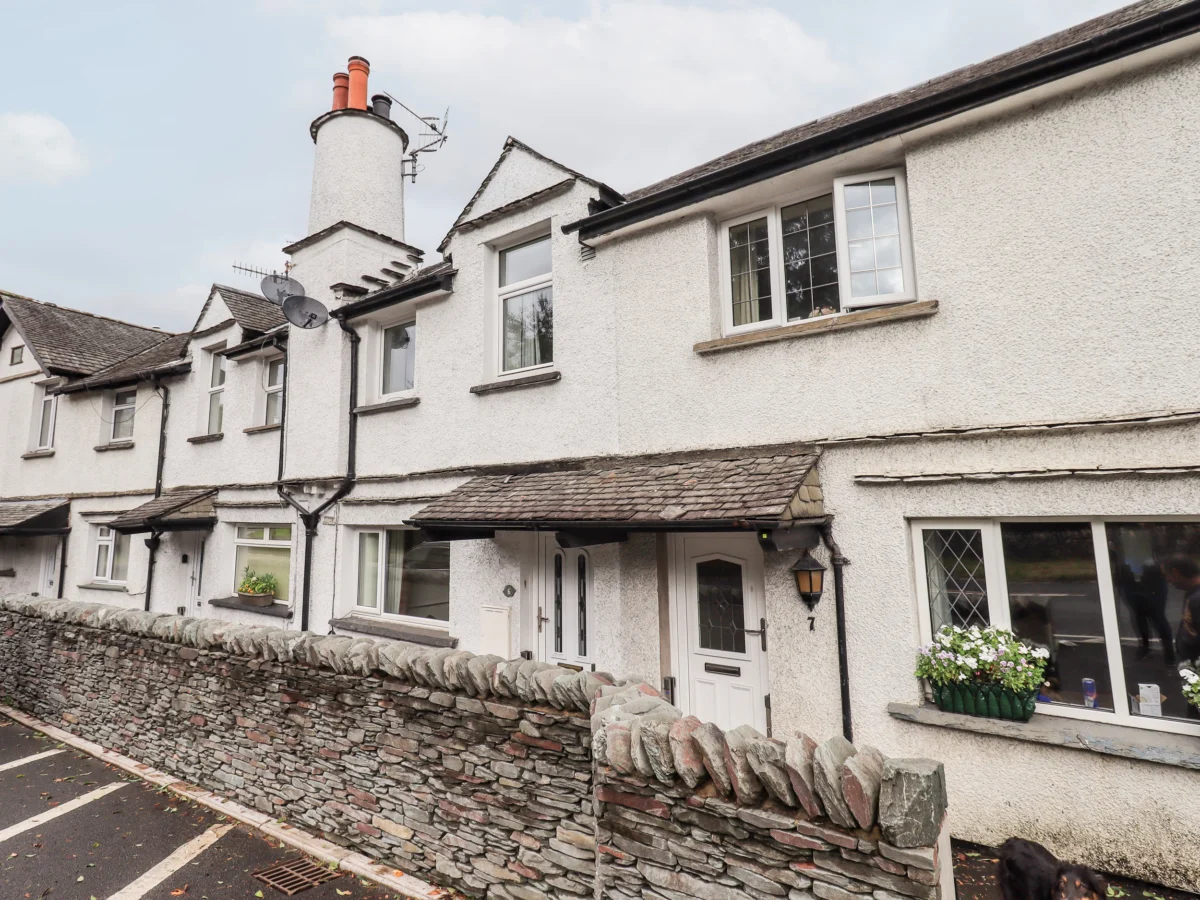 6 Calgarth View, in Windermere, Cumbria. Amenities nearby. Off-road parking. Pet-friendly. Smart TV.