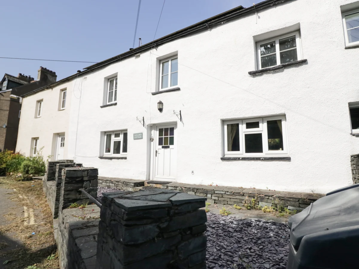 Taylor's Cottage, Threlkeld, near Keswick, Cumbria. Rural location. Woodburning stove. Pet-friendly.