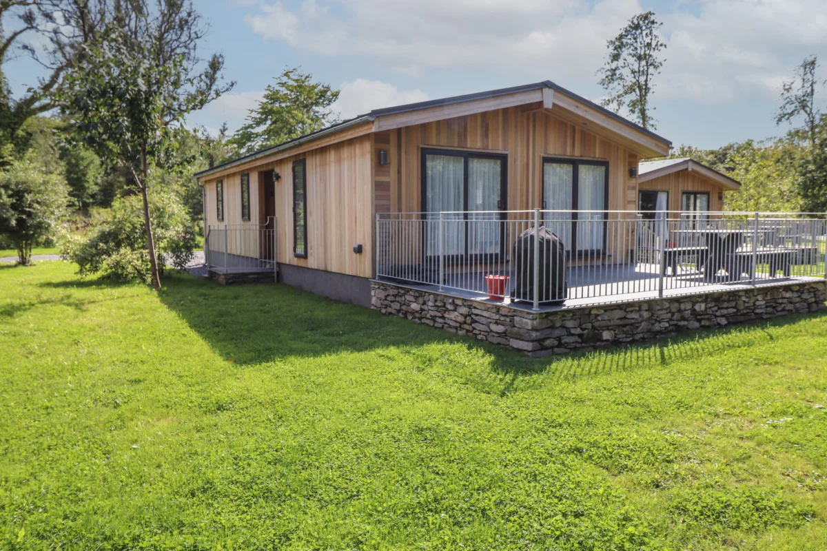 The Burrow near Haverthwaite Cumbria, single-storey, pet-friendly, on-site parking, 2bed