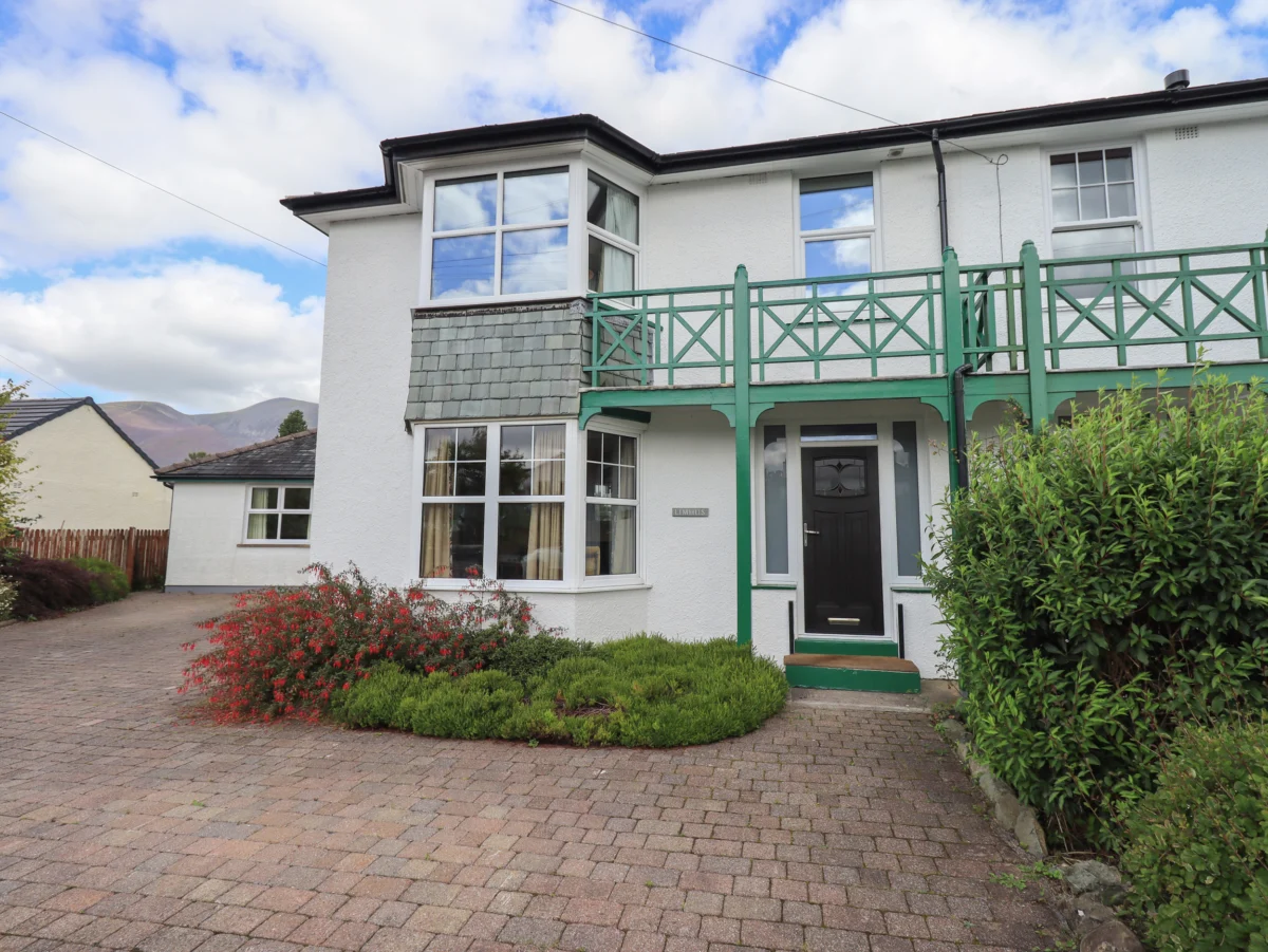 Limhus House, Keswick, Cumbria. Four-bedroom home within National Park. Private driveway and garden.