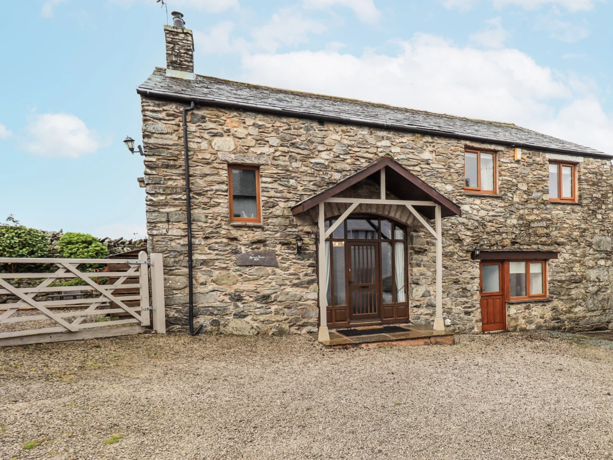 Horse and Farrier Barn, Newton in Cartmel, Cumbria. Smart TV. En-suite. Near Grange-over-Sands coast