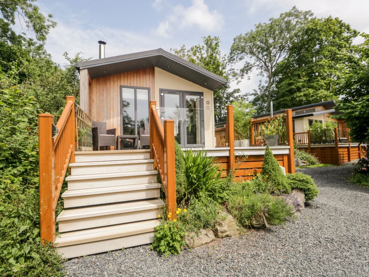 Pippin Lodge near Cartmel, Cumbria. One-bedroom lodge, ideal for couples. Pet-friendly. Contemporary
