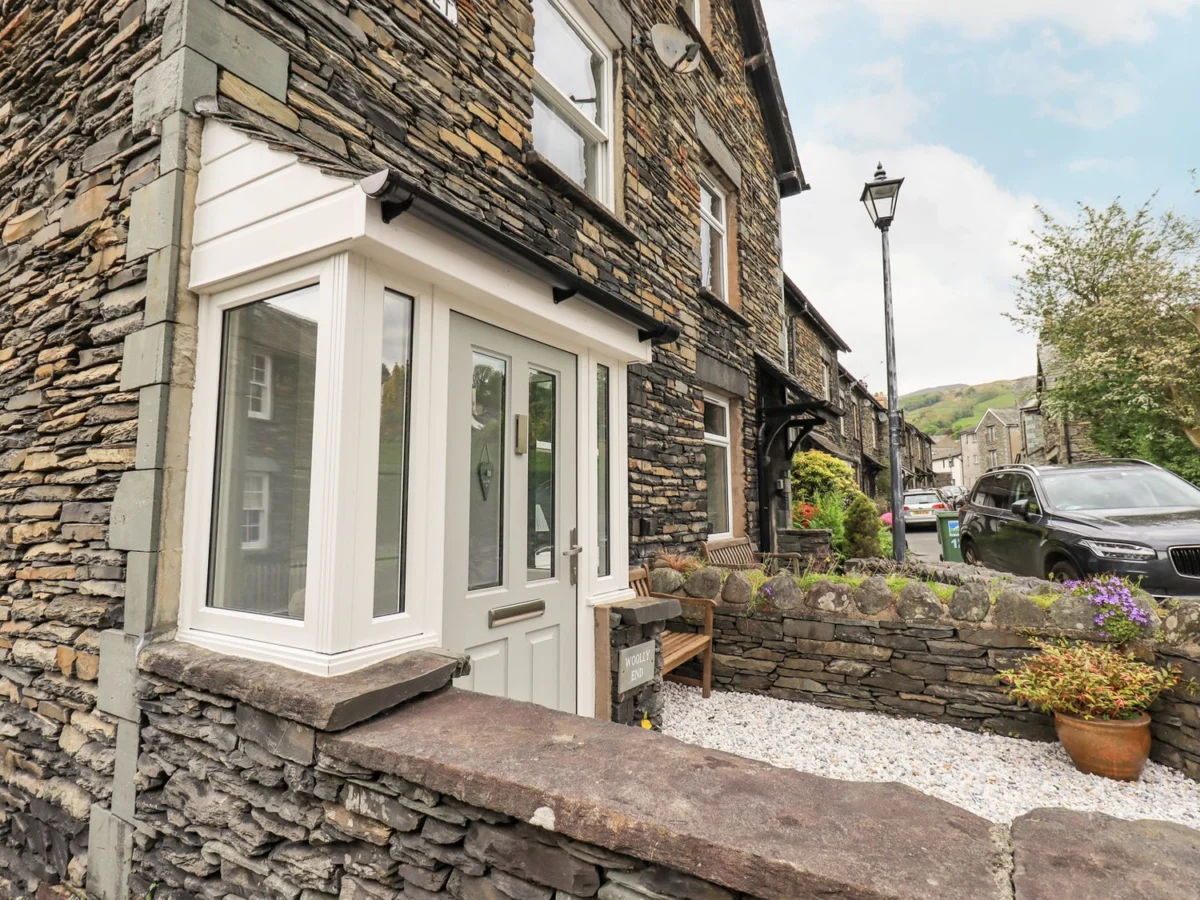 Woolly End Cottage, Ambleside, Cumbria. Three-storey. Woodburning stove. National Park. Pet-friendly