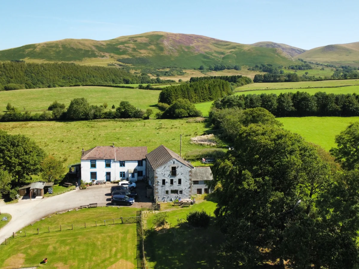 Kestrel Cottage is in Bassenthwaite, Cumbria. Lake District National Park. Pet-friendly. Fell views.