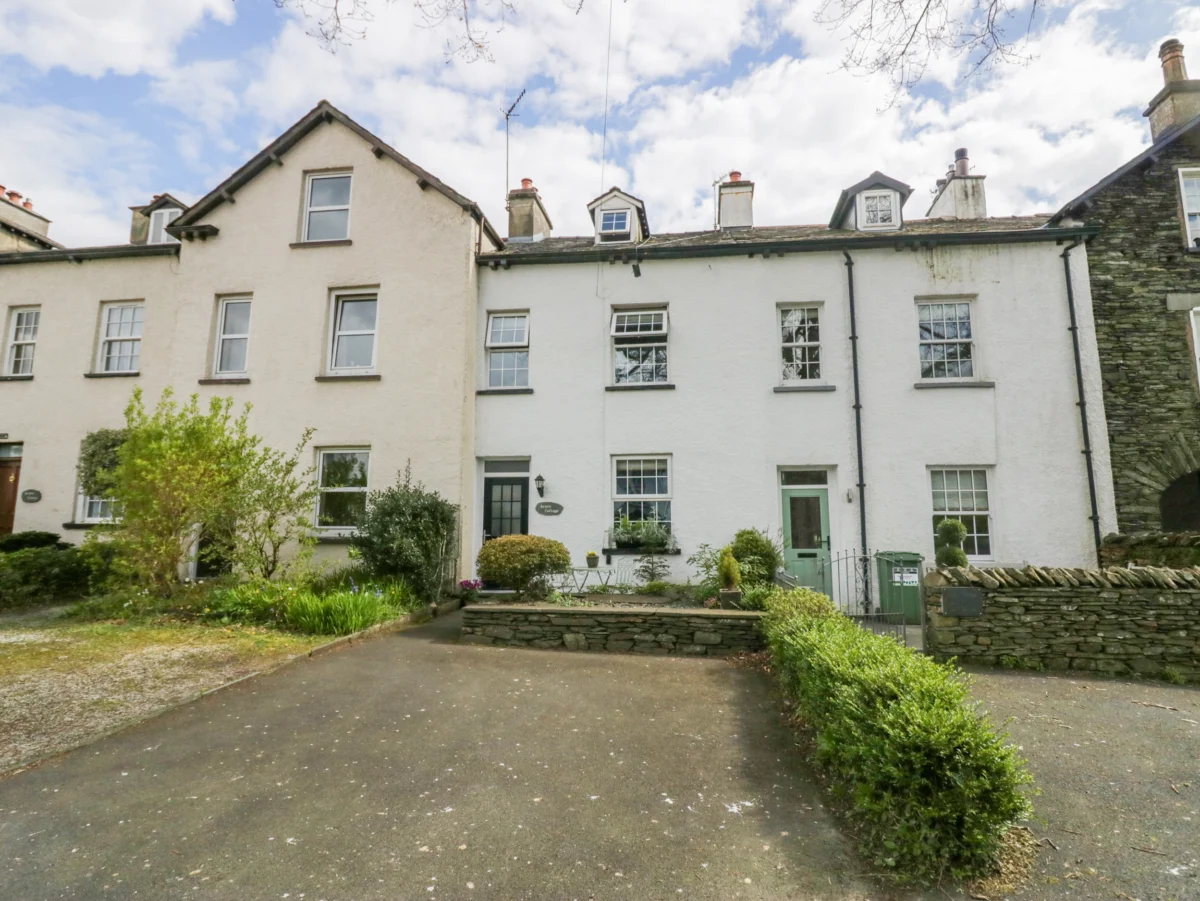 Acorn Cottage in Windermere in Cumbria. Three beds. Pet-friendly. Family-friendly. Woodburning stove