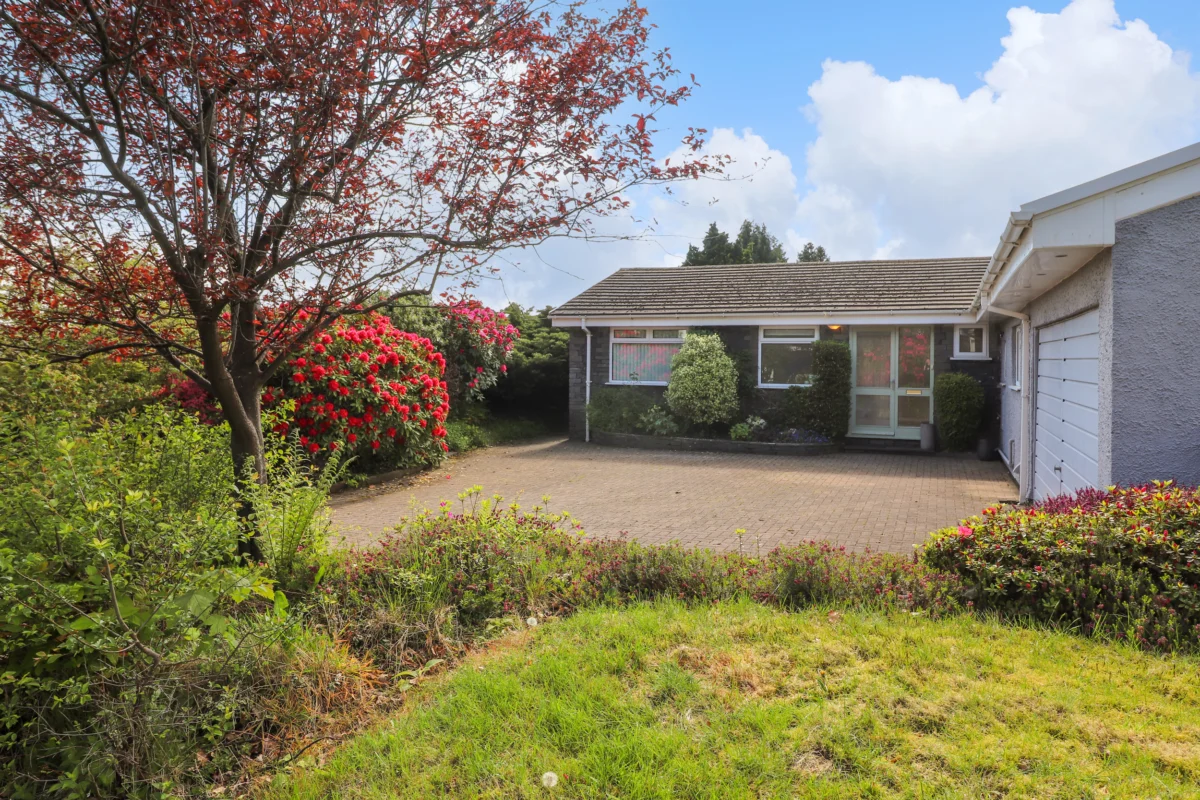 Sweden Bridge Cottage, Ambleside, Cumbria. Near amenities. Driveway parking. Smart TV. Pet-friendly.
