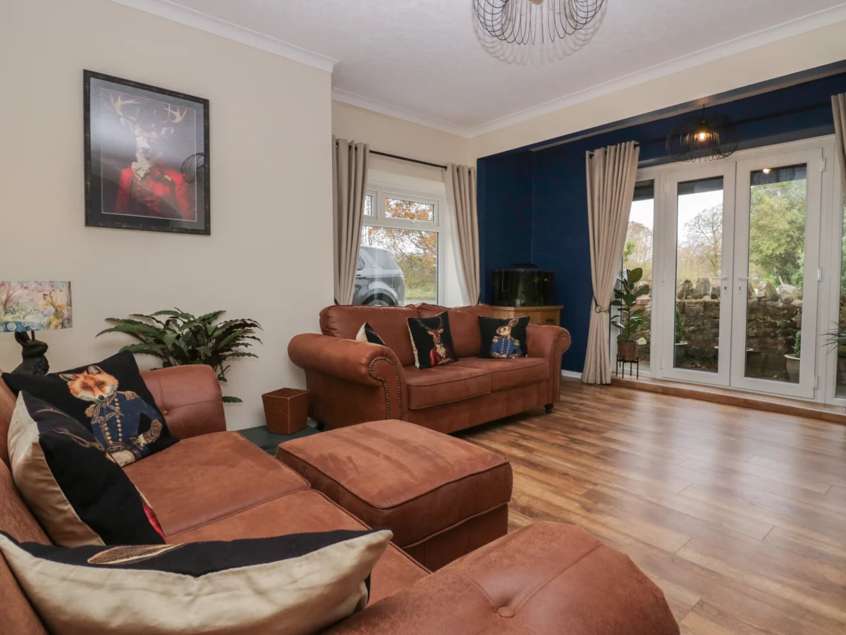 Benstead Cottage in Gosforth, Cumbria. Lake District National Park. Pet-friendly. Smart TV. Parking.
