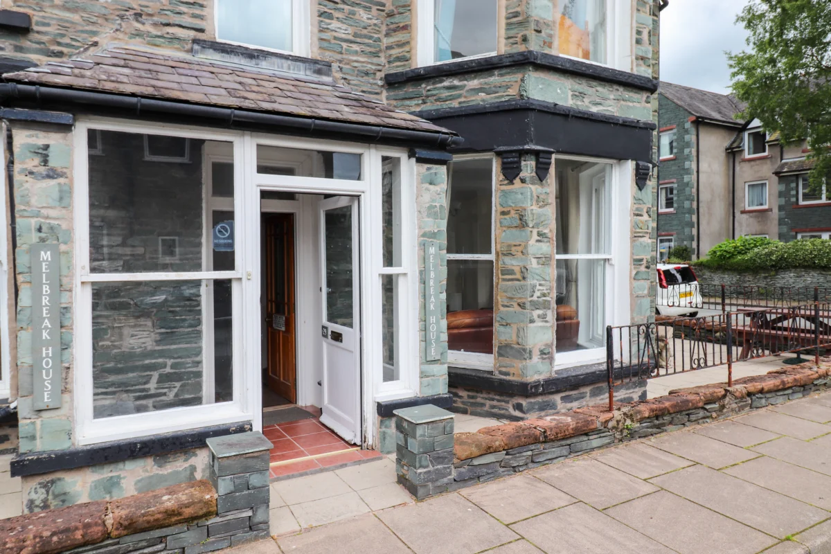 Melbreak House 2, Keswick in Cumbria. Victorian Townhouse. Characterful. Near shop. Near a pub. Lake