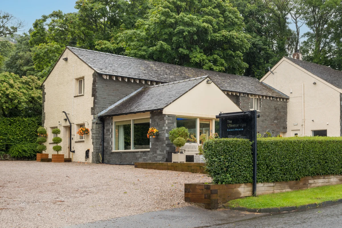 Ullswater View House, Watermillock, Cumbria. Pet-friendly accommodation. Smart TV. Off-road parking.