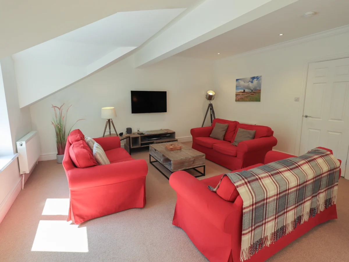 Waterfall in Ambleside, Lake District National Park, Cumbria. Private parking. One pet welcome. WiFi