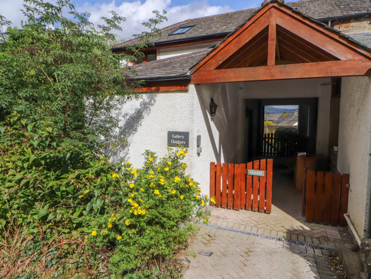 Gallery Cloisters in Thornthwaite, Cumbria. Smart TV. Lake District National Park. Lake views. 3 bed