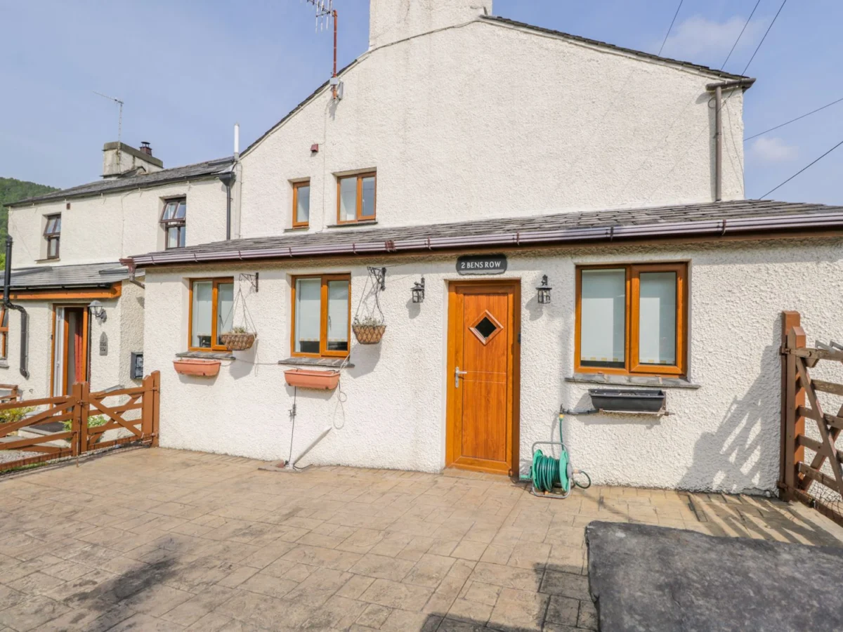 2 Bens Row in Backbarrow, Cumbria, The Lake District. Woodburning stove. TV. Utility. Child-friendly