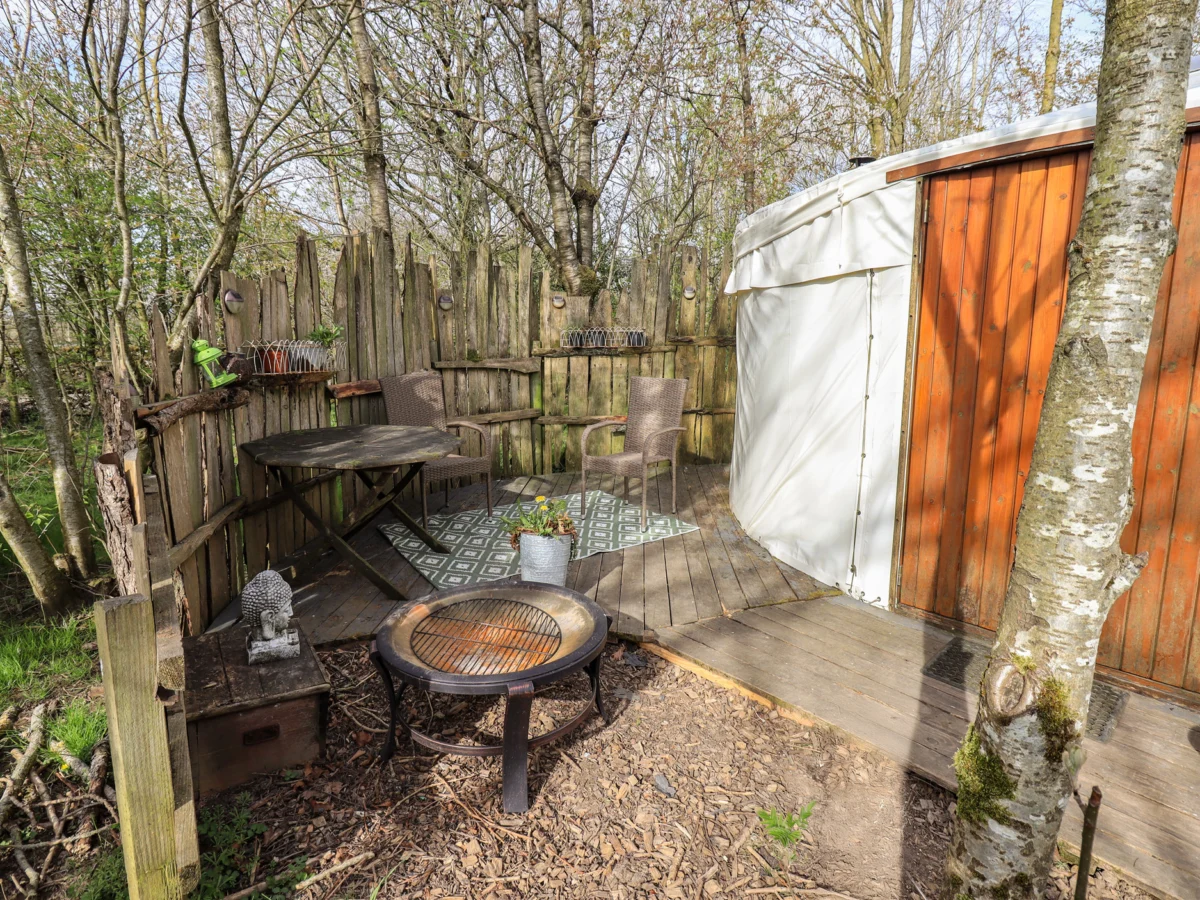 Yewberrie Yurt, Great Strickland