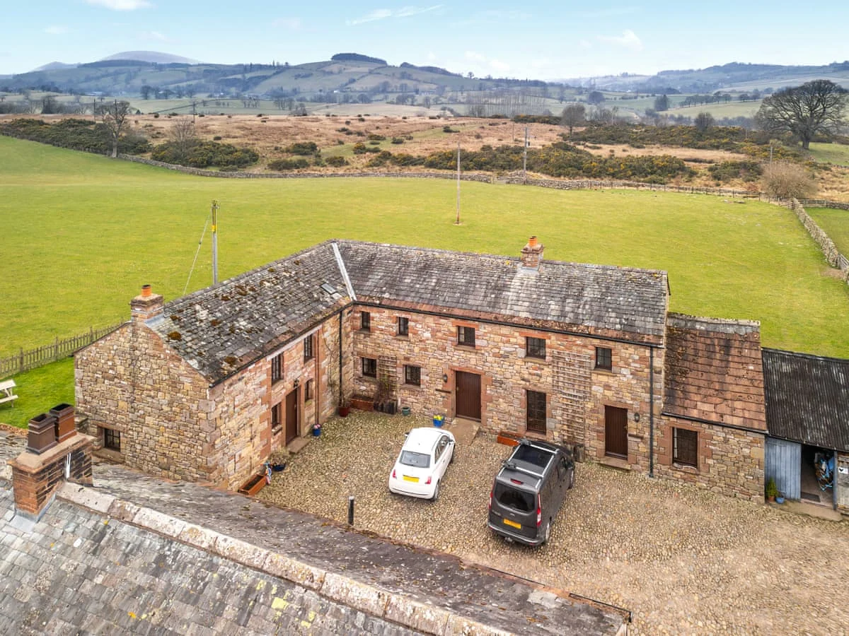 Barton Hall Farm - Stable Cottage