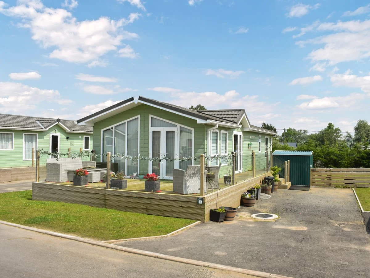 Meadow Retreat Lodge Park - Meadows Lodge