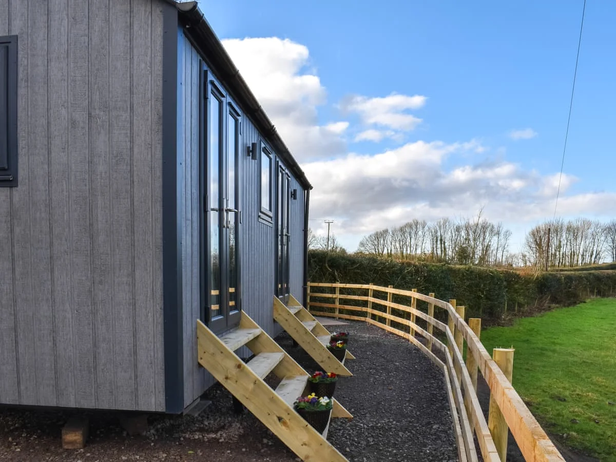 Meadows View Shepherd's hut