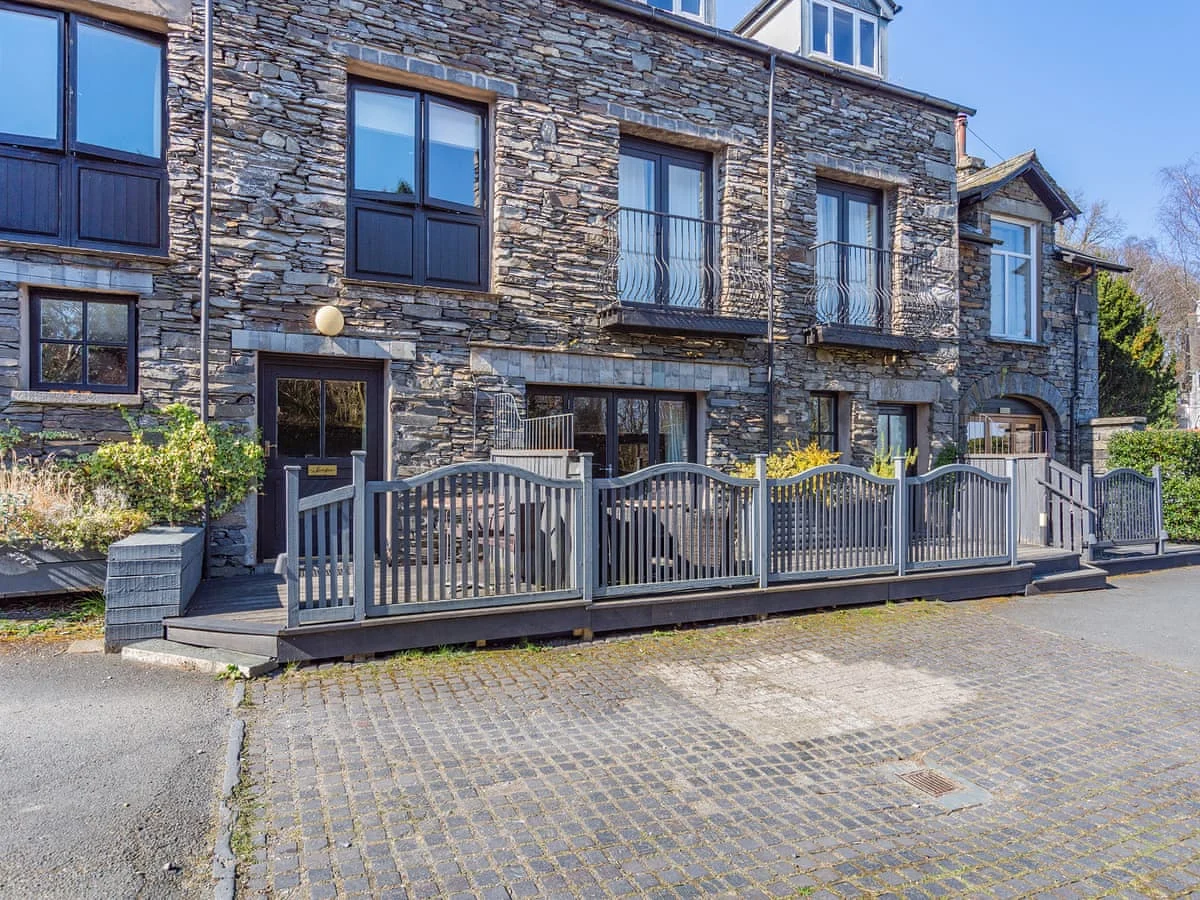 Yewfield Apartments - Juniper