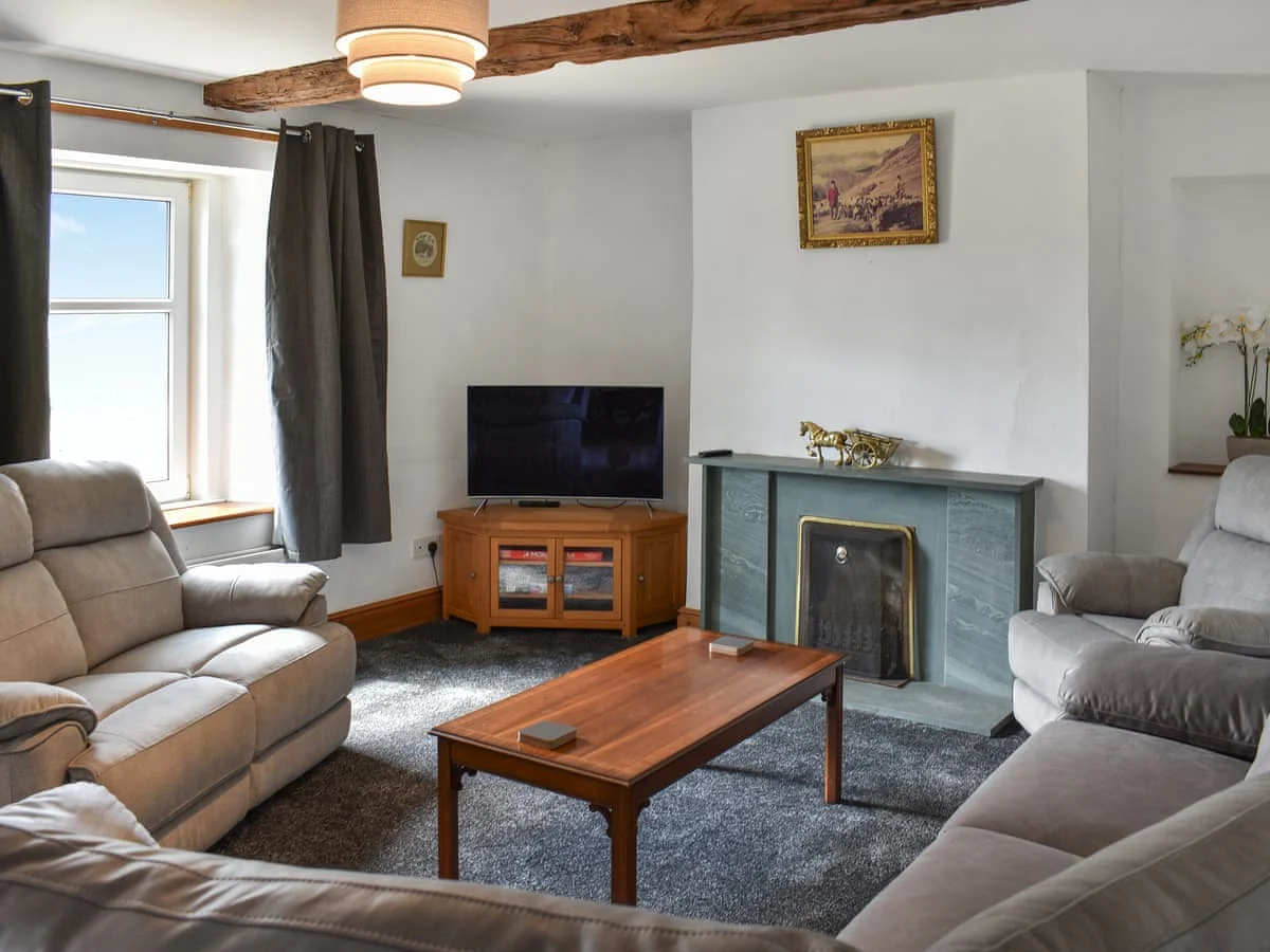 Doddick Retreats - Low Hollas Farmhouse