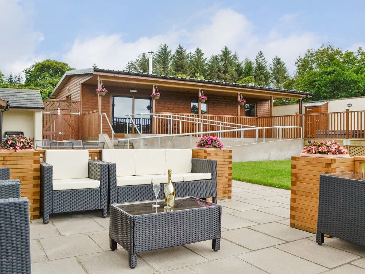 Gatra Farm Lodges - Blake Fell Lodge