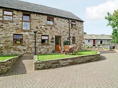 Harbut Law Holiday Cottages - The Milking Parlour