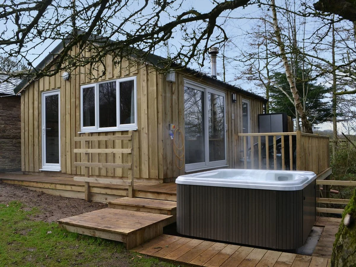 Wallace Lane Farm Cottages - Treehouse Cabin