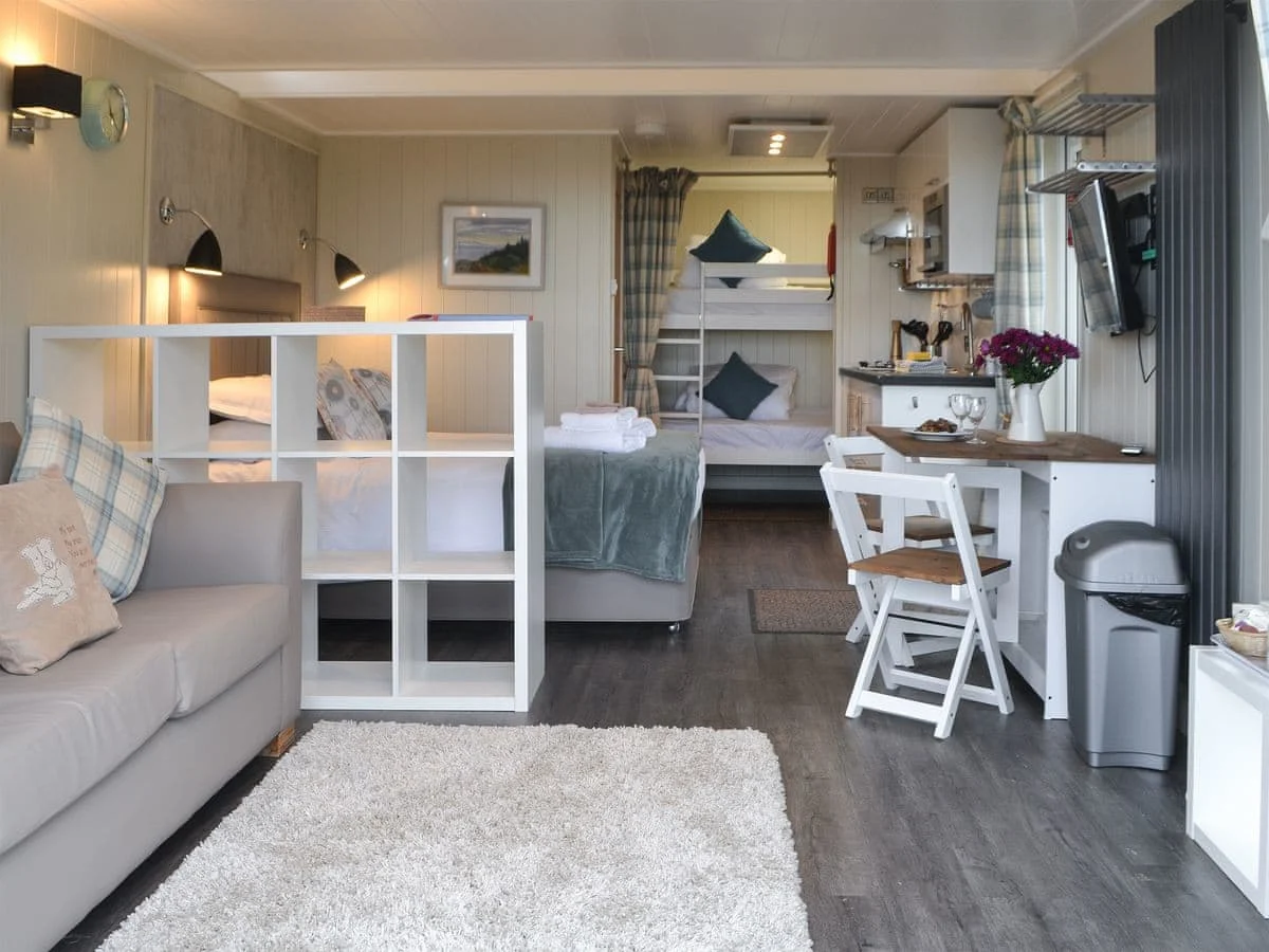Wallace Lane Farm Cottages - Merlin's Cabin