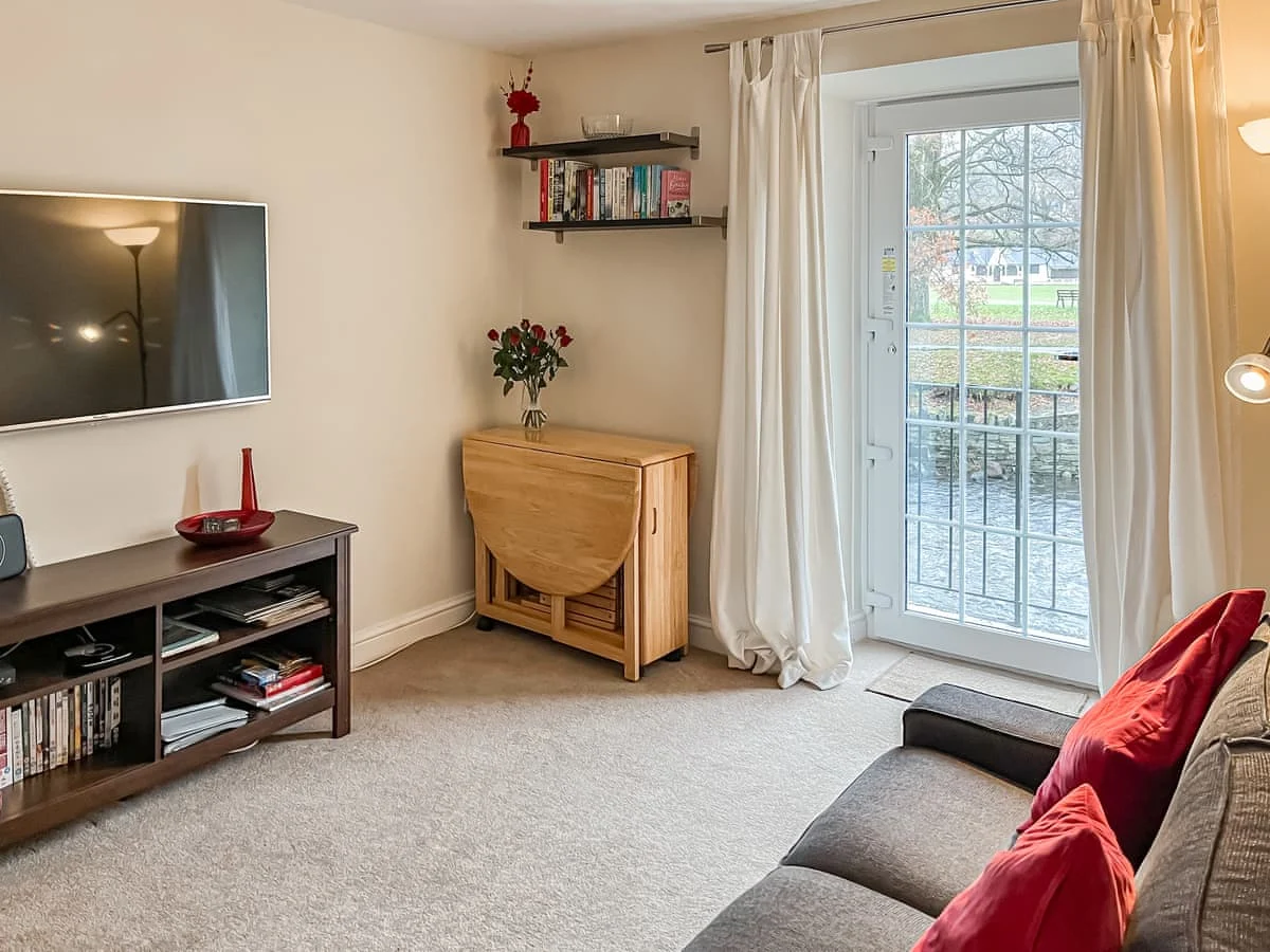Greta Side Court Apartments no 1