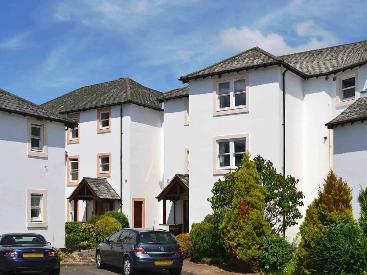 James' Retreat (Was 12 Elm Court)