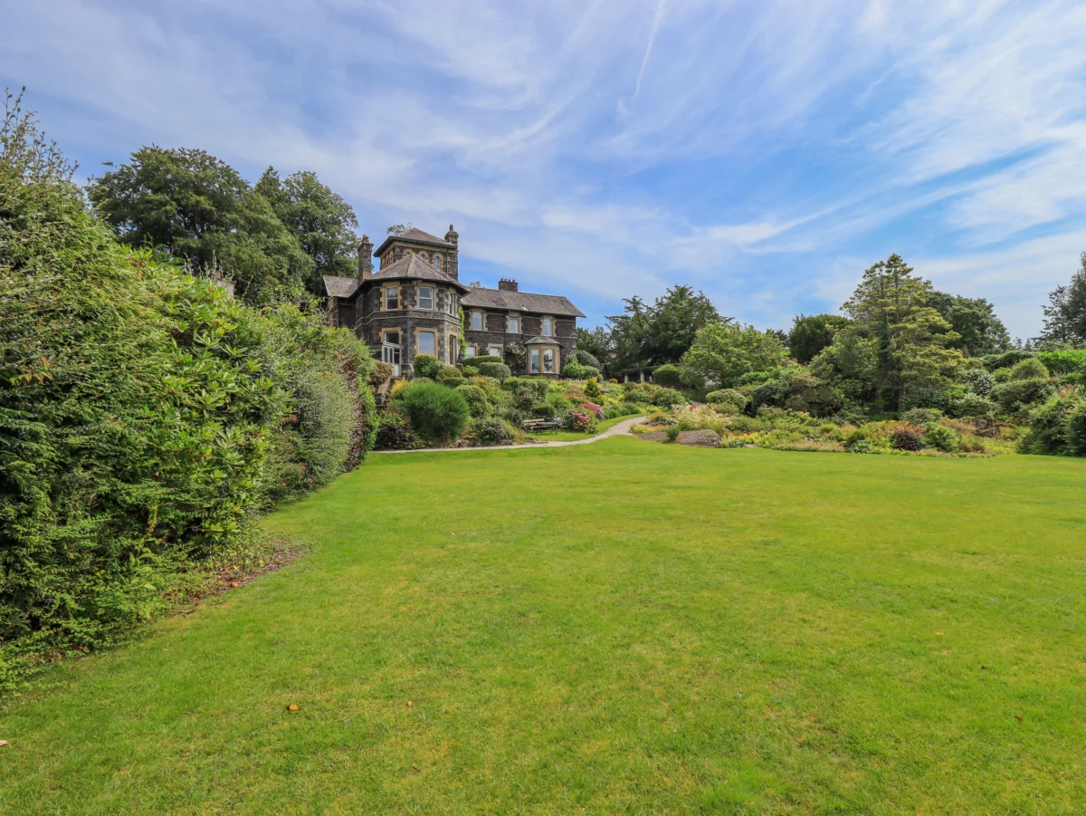 Domvs, Windermere, Cumbria