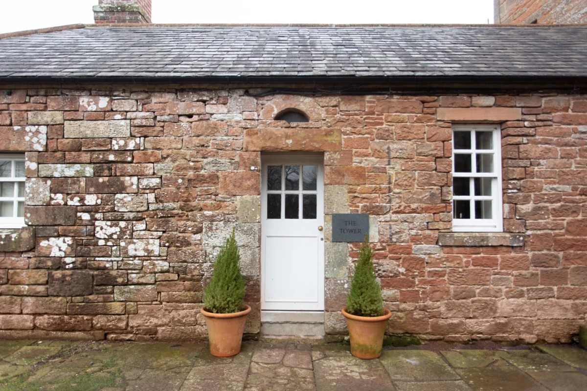 The Tower in Kirklinton, Cumbria. Romantic. Under floor heating. Smart TV. Dishwasher.