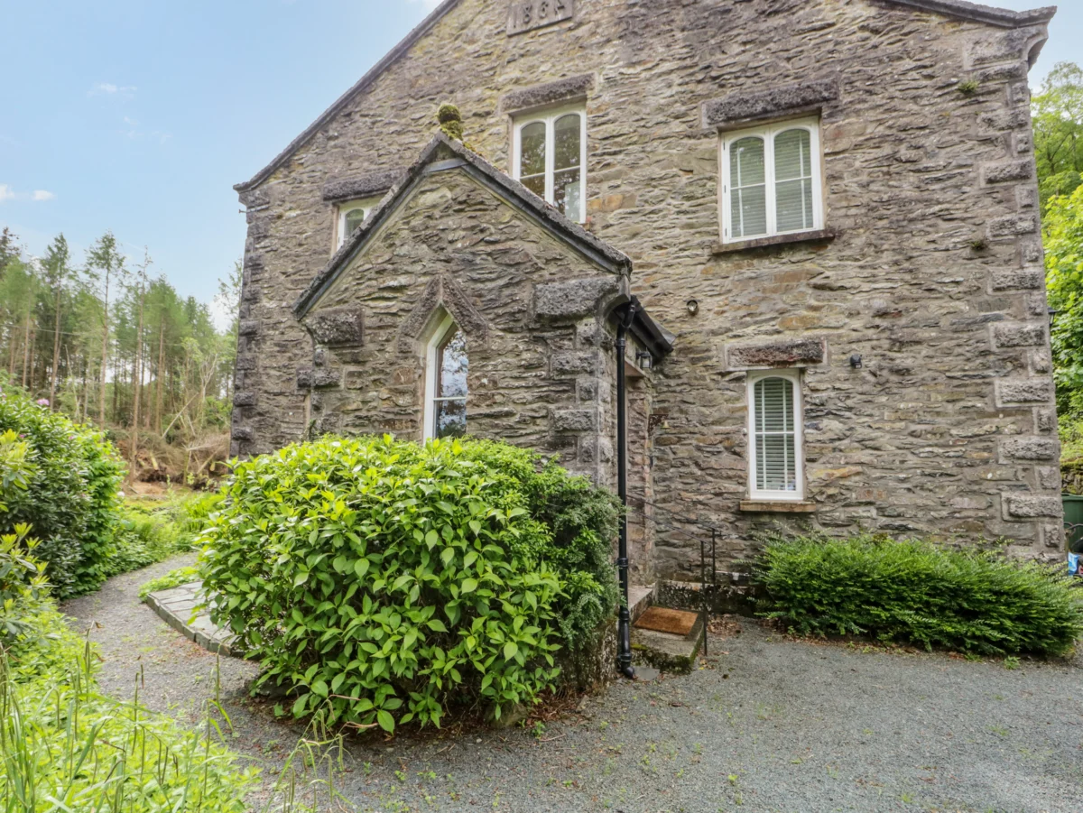 Danes Court, Grange-Over-Sands