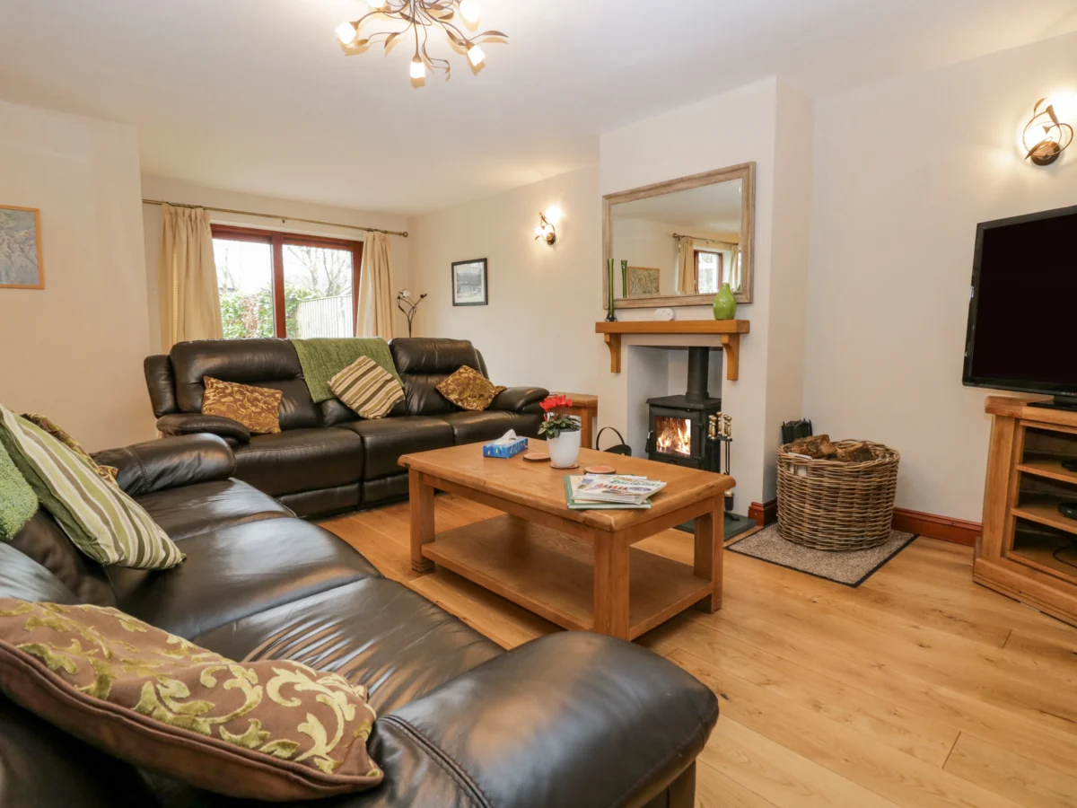 Ash Gill Cottage, Torver, WiFi, In a National Park, Lake District, Smart TV, Garden, Patio, En-suite