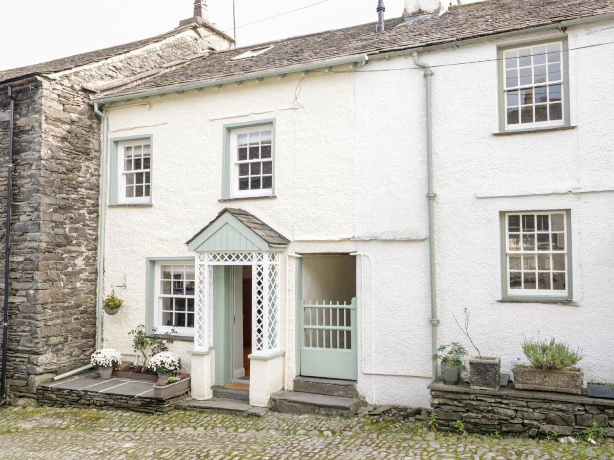 Jessamine Cottage, Hawkshead, The Lake District, Cumbria, In a National Park, Pet-free, WiFi, Shower