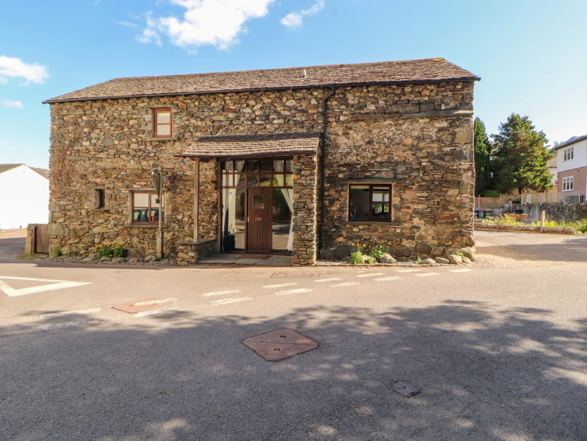 Beck Edge, Braithwaite, Cumbria. In national park. Off-road parking. Close to walks. Woodburner. TV.