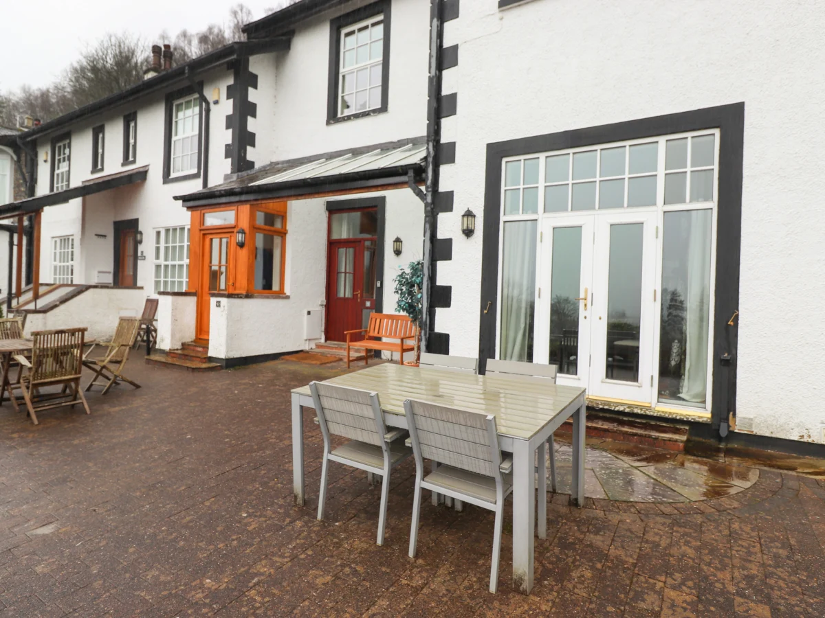 5 Ladstock Hall, Keswick, Cumbria. Close to the Lake District National Park. Rural location. Two bed