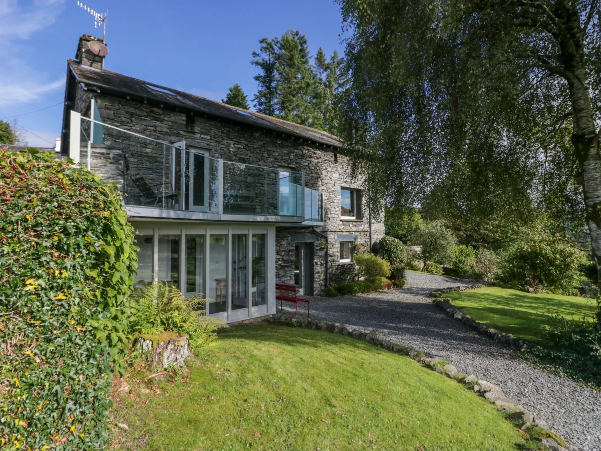 Birkwray Barn in Outgate near Hawkshead, Cumbria. Woodburning stove. Pet-friendly. Countryside views