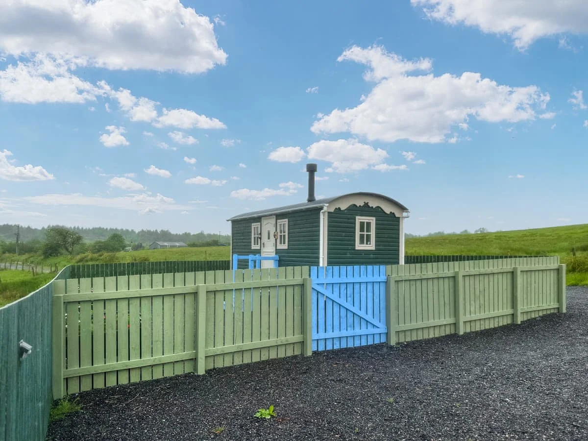 Spring Meadow Shepherds Hut